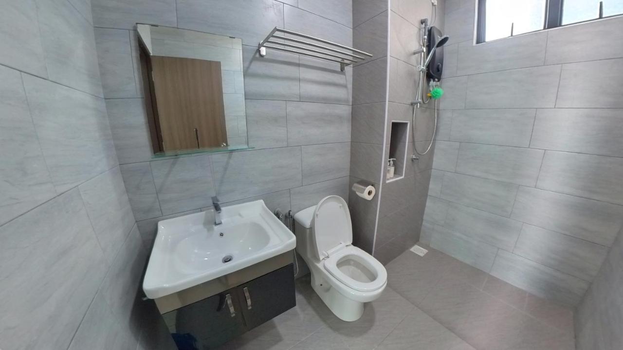 2 Parking Comfy Desaru Town Poolnetflix * Bandar Penawar