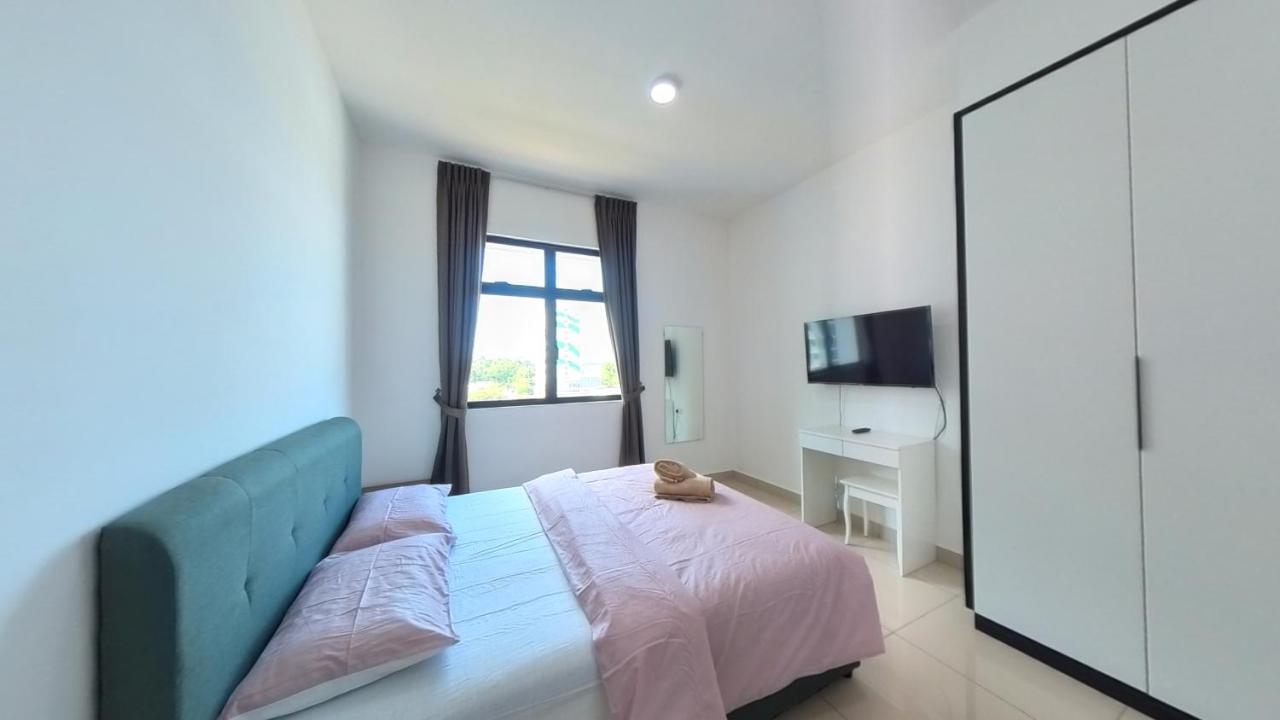 2 Parking Comfy Desaru Town Poolnetflix Apartment Bandar Penawar